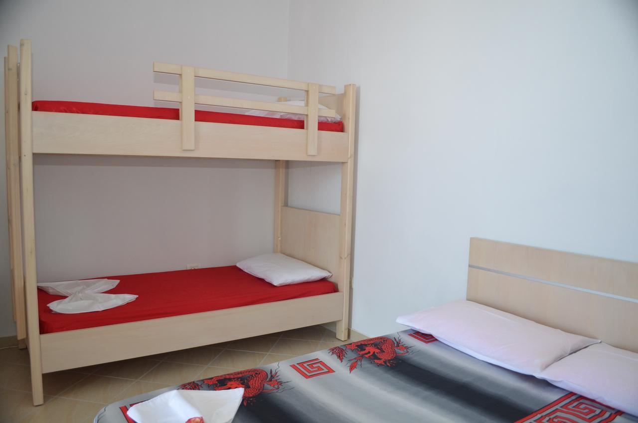 Vila Hadhri Borsh Ngoại thất bức ảnh